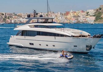 Catch Me Yacht Charter in Portisco