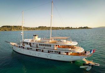 Bellezza Yacht Charter in Korcula