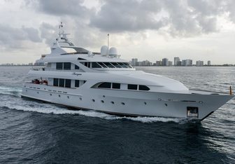 Fortitude Yacht Charter in Bahamas