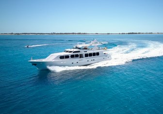 Il Capo Yacht Charter in Caribbean