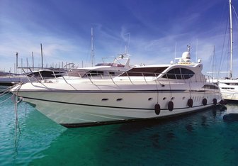 Tobeka Yacht Charter in Trogir