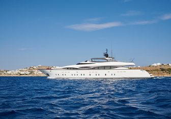 Liva Yacht Charter in Greece