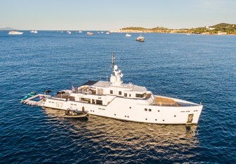 S7 Yacht Charter in Corsica