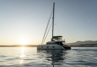 E Supercat Yacht Charter in Mustique