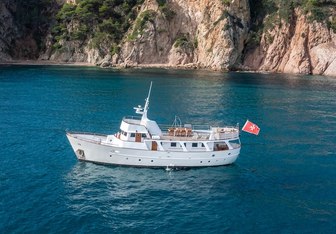 Fairmile Yacht Charter in Amalfi Coast