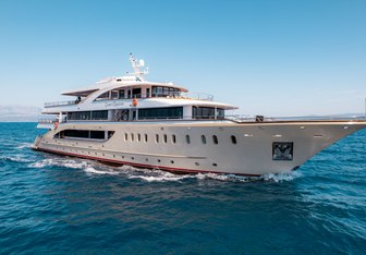 Queen Eleganza Yacht Charter in Mediterranean
