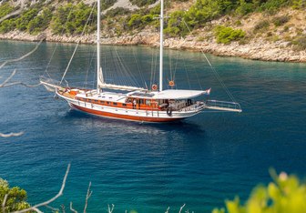 Bonaventura Yacht Charter in East Mediterranean
