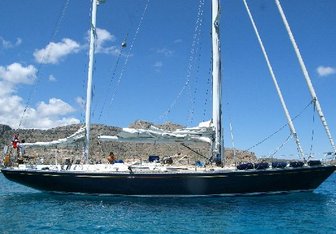 Tangaroa Yacht Charter in Greece