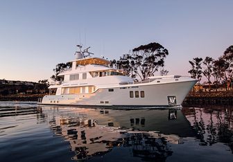 VivieRae II Yacht Charter in Sydney
