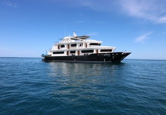 Petrel Yacht Charter in Galapagos Islands