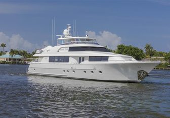 Pipe Dreams yacht charter Westport Yachts Motor Yacht
                                    