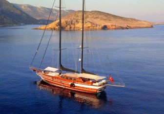 Kaya Guneri Plus Yacht Charter in Istanbul