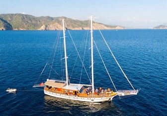 Eylul 17 yacht charter Custom Sail Yacht
                                    