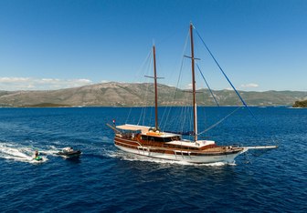 Eleganza Yacht Charter in Mediterranean
