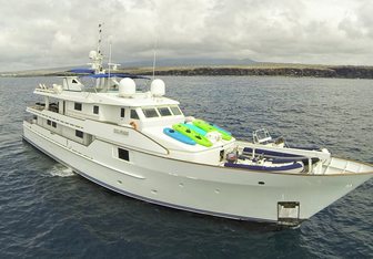 Stella Maris Yacht Charter in Galapagos Islands