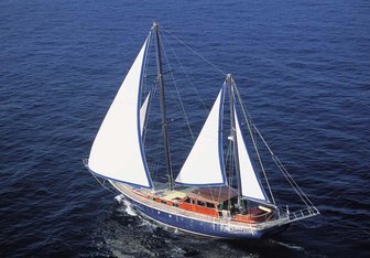 Anemos Yacht Charter in Greece