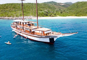 Aegeotissa II Yacht Charter in Greece
