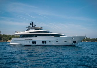 De Zeus yacht charter Sanlorenzo Motor Yacht