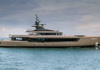 RAJA² Yacht Charter in Antiparos