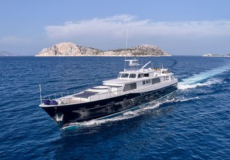 Alaya Yacht Charter in Malta