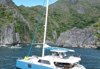 Feng Yacht Charter in Papua New Guinea