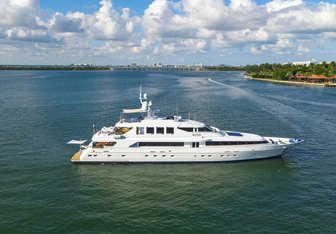 Surina Yacht Charter in Barbuda