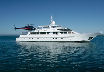 Emerald Lady Yacht Charter in South Pacific