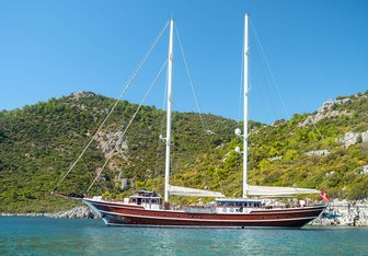 Kaptan Kadir Yacht Charter in Turkey