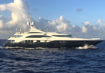 Lady B Yacht Charter in Greater Antilles