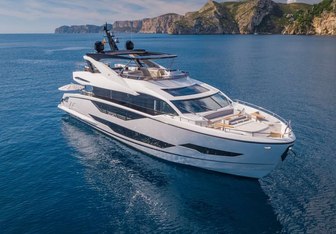 1 Lorena Yacht Charter in Bahamas