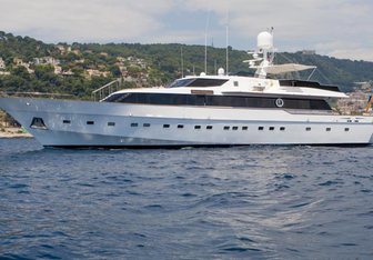 AE1 Yacht Charter in Mediterranean
