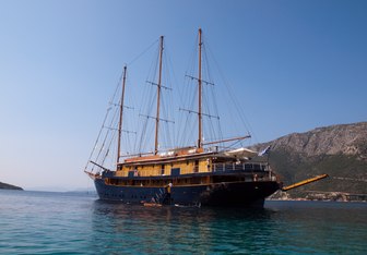 Galileo Yacht Charter in Antiparos