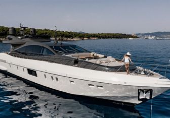 Fanamax Yacht Charter in Porto Cervo