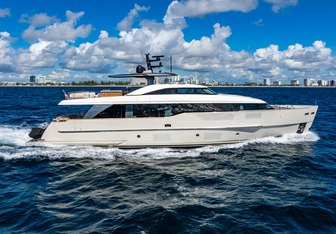 Laila Yacht Charter in USA