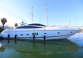 Black Zen Yacht Charter in St Tropez