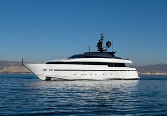 Asteri Yacht Charter in Cannes