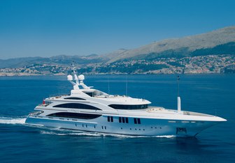 Mimi yacht charter Benetti Motor Yacht
                                    
