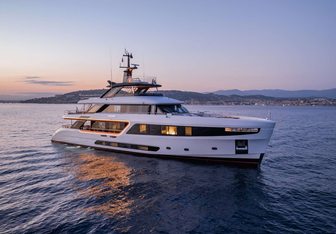 Angel Yacht Charter in Red Sea