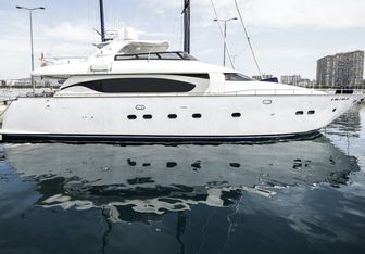 Rosique yacht charter Maiora Motor Yacht
                                    