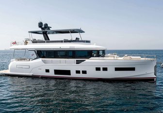 Norman's T4 Yacht Charter in Bahamas