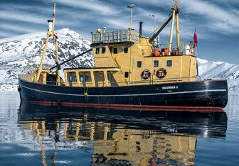 Isbjornen II Yacht Charter in Greenland