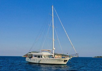 Freedom Yacht Charter in Istanbul