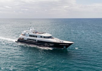 SummerDance yacht charter Trinity Yachts Motor Yacht
                                    