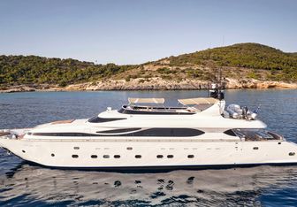 Anasa yacht charter Maiora Motor Yacht
                                    