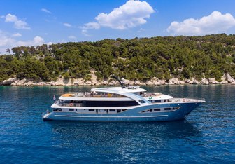Bella Yacht Charter in Croatia
