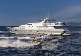 Antisan Yacht Charter in French Riviera
