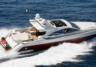 Minx yacht charter Azimut Motor Yacht
                                    