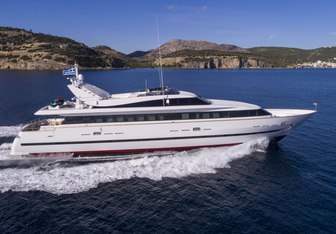 Sole Di Mare Yacht Charter in Mykonos