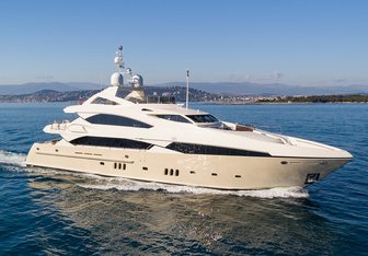 Sullivan's Island Yacht Charter in Bonifacio