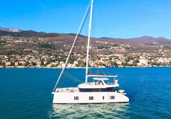 Nala One Yacht Charter in East Coast Italy